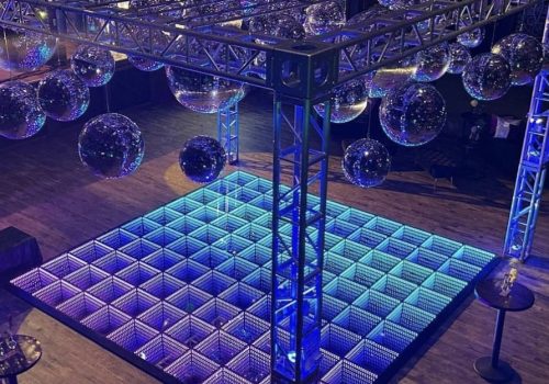 H7072cf6fd62f45478d57fe318d235184g